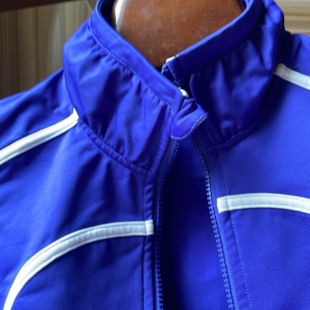 Lulu lemon royal blue zipped jacket - Picture 3 of 7